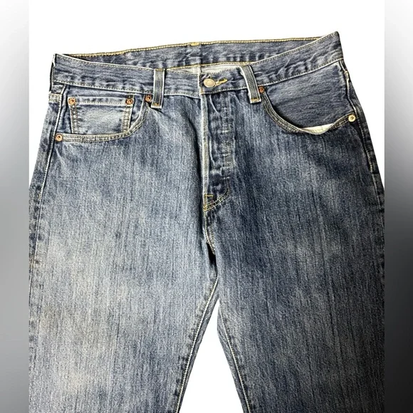 Vintage Levi's 501 Men's Straight Fit Men’s Denim Blue Jeans size 32/32 - Picture 4 of 13